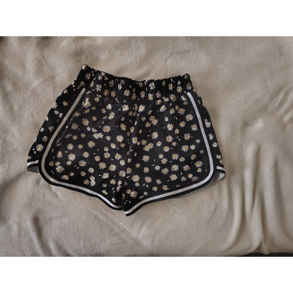 No Boundaries Womens Daisy Floral‎ Dolphin Shorts Black White Stripe Size M 7-9